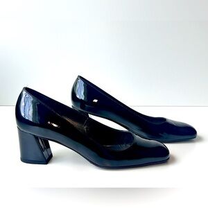 Stuart Weitzman Patent Leather Heels Round Toe Heels Size 8 EUC